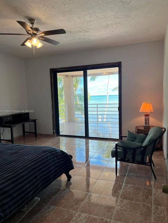 Vendido Recientemente: $5,245,000 (7 camas, 6 baños, 7941 Pies cuadrados)