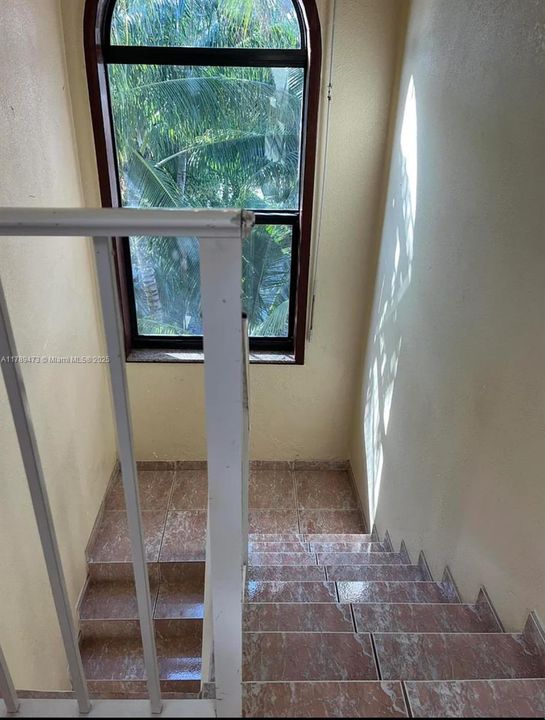 Vendido Recientemente: $5,245,000 (7 camas, 6 baños, 7941 Pies cuadrados)