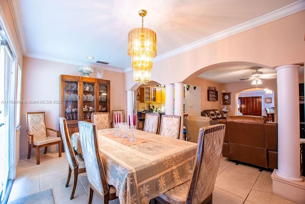 最近售出: $995,000 (0 贝兹, 0 浴室, 4347 平方英尺)