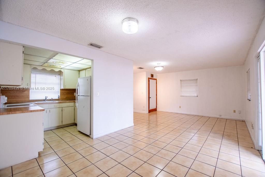 最近售出: $995,000 (0 贝兹, 0 浴室, 4347 平方英尺)