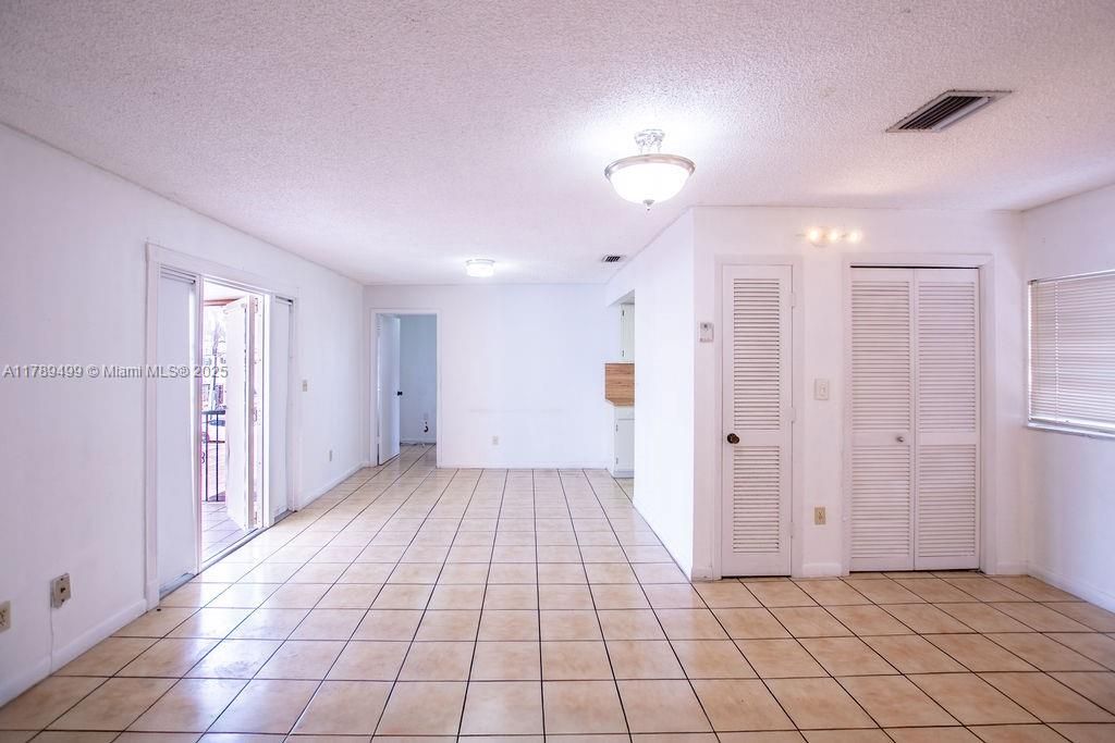 最近售出: $995,000 (0 贝兹, 0 浴室, 4347 平方英尺)