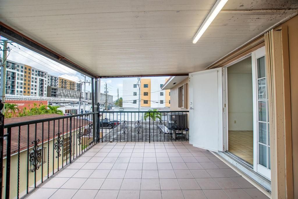 最近售出: $995,000 (0 贝兹, 0 浴室, 4347 平方英尺)