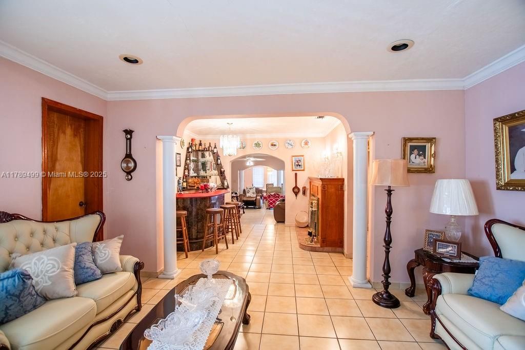 最近售出: $995,000 (0 贝兹, 0 浴室, 4347 平方英尺)