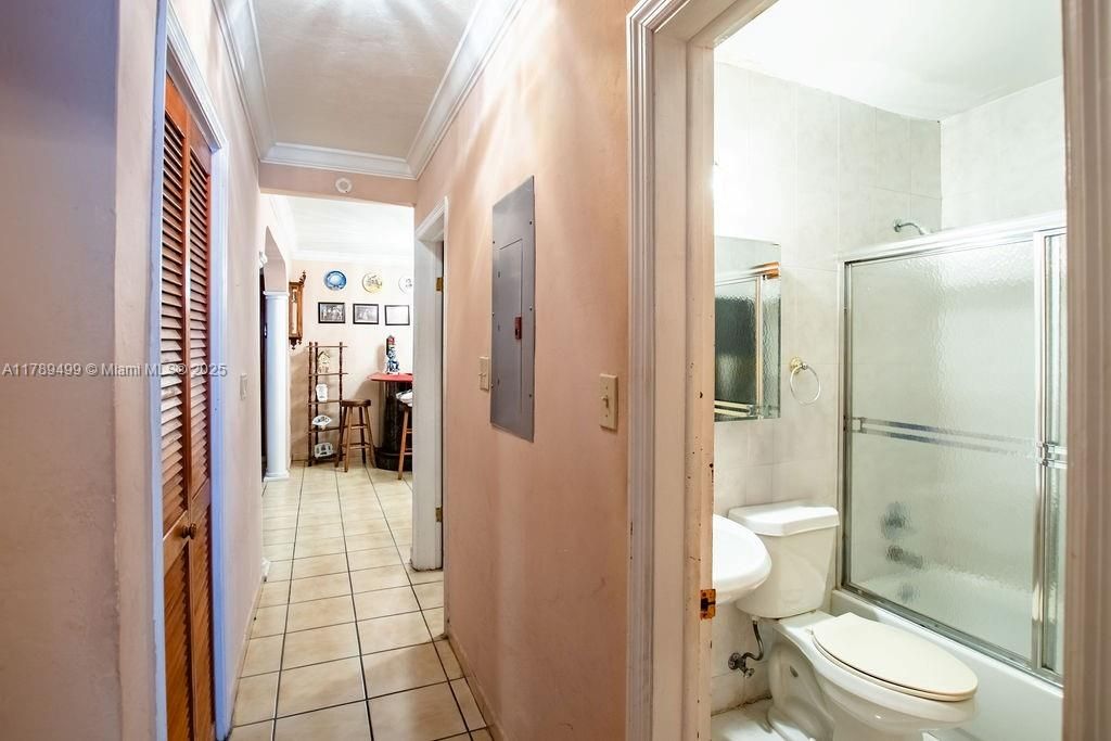 最近售出: $995,000 (0 贝兹, 0 浴室, 4347 平方英尺)