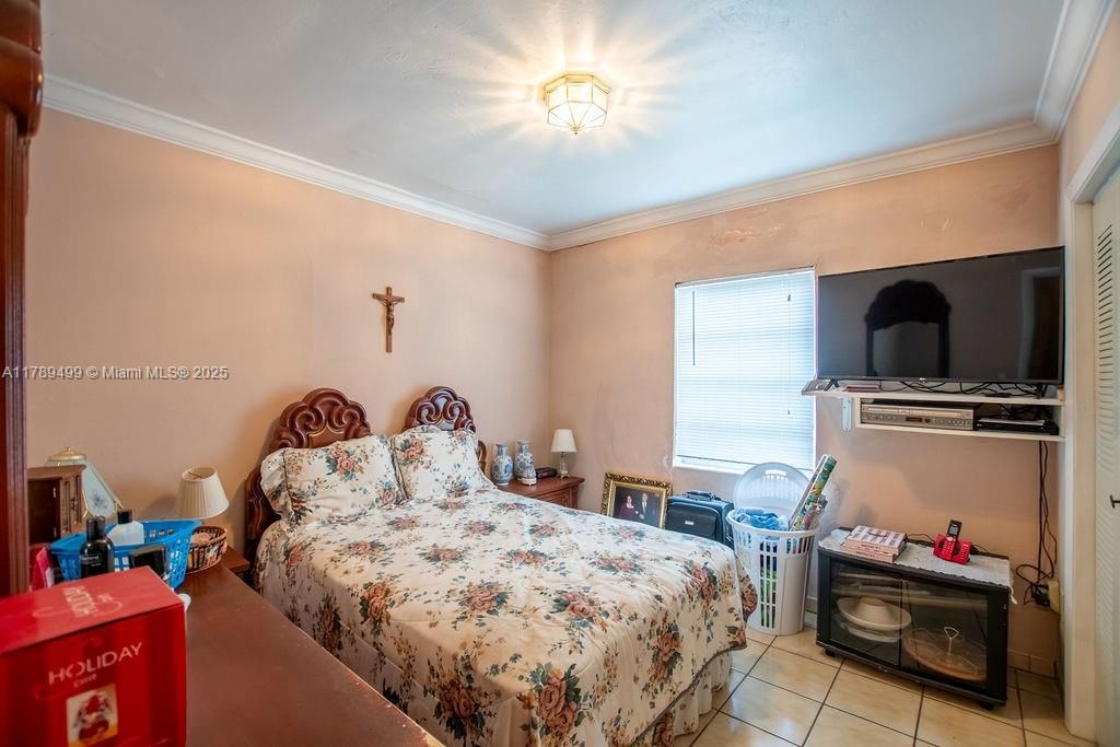 最近售出: $995,000 (0 贝兹, 0 浴室, 4347 平方英尺)