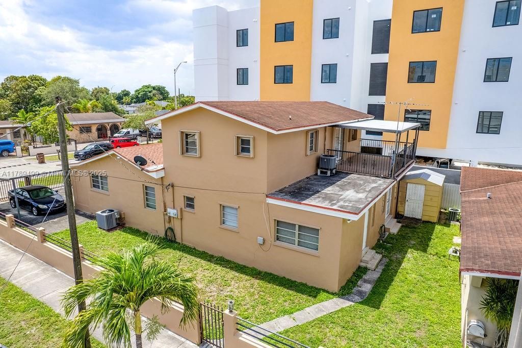 最近售出: $995,000 (0 贝兹, 0 浴室, 4347 平方英尺)