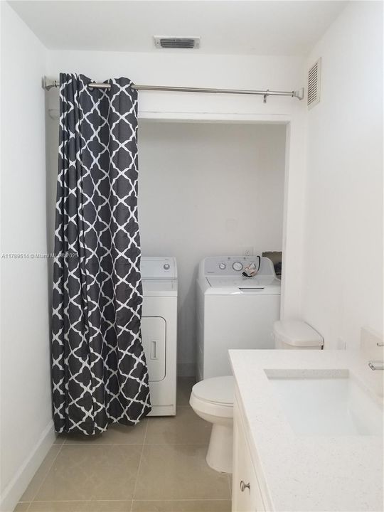 Recientemente alquilado: $1,845 (2 camas, 2 baños, 0 Pies cuadrados)