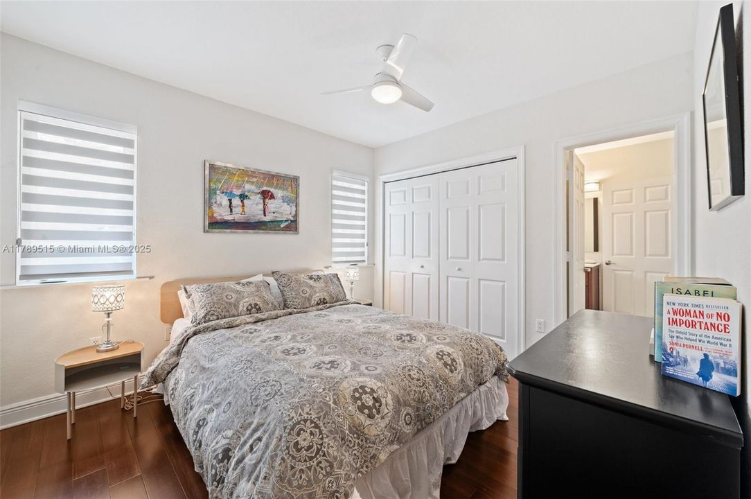 Vendido Recientemente: $1,790,000 (3 camas, 2 baños, 2160 Pies cuadrados)