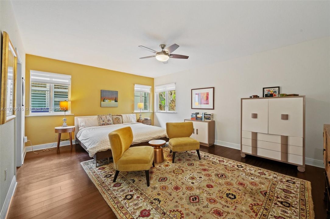 Vendido Recientemente: $1,790,000 (3 camas, 2 baños, 2160 Pies cuadrados)