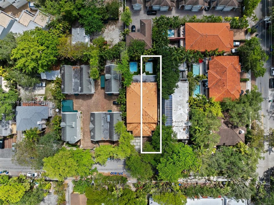 Vendido Recientemente: $1,790,000 (3 camas, 2 baños, 2160 Pies cuadrados)