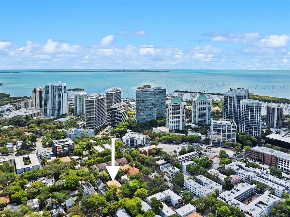 Vendido Recientemente: $1,790,000 (3 camas, 2 baños, 2160 Pies cuadrados)