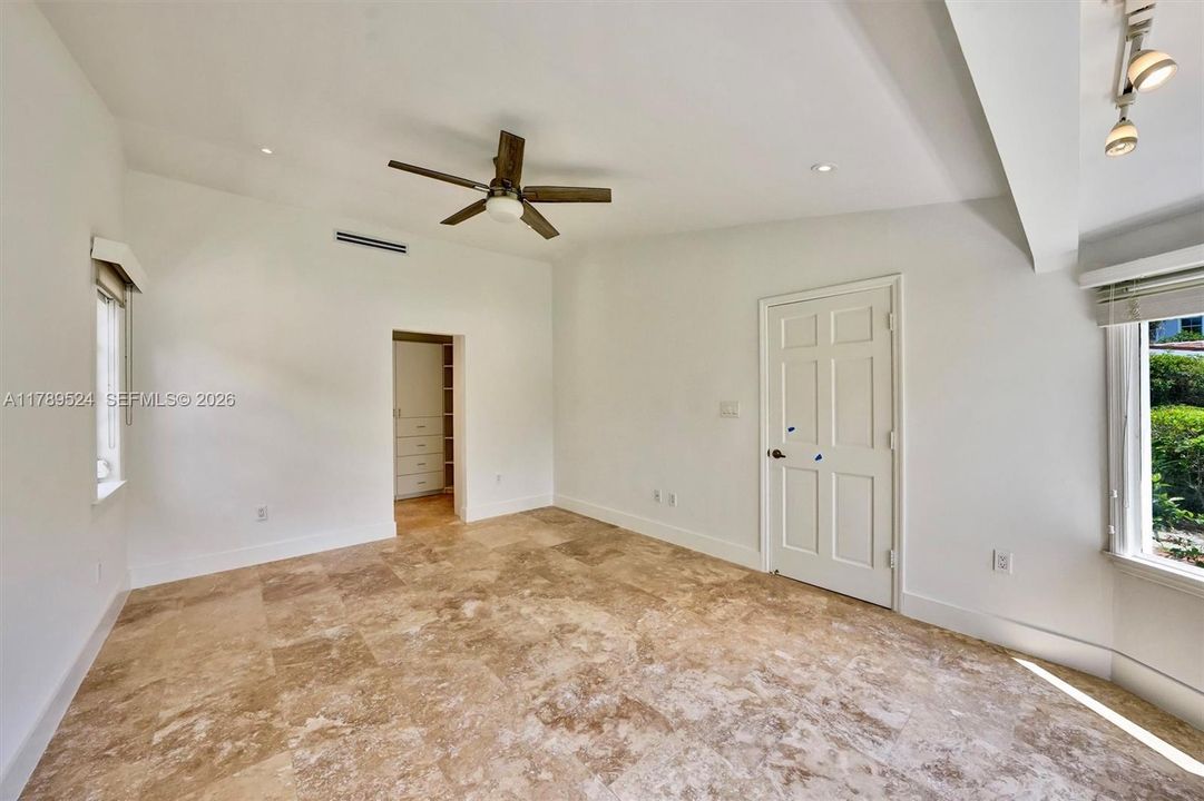 For Sale: $3,650,000 (4 beds, 3 baths, 2177 Square Feet)