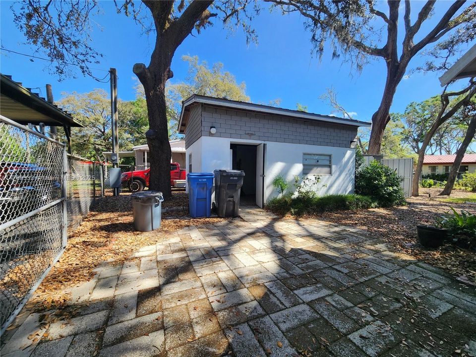 Recently Sold: $145,000 (2 beds, 2 baths, 1296 Square Feet)