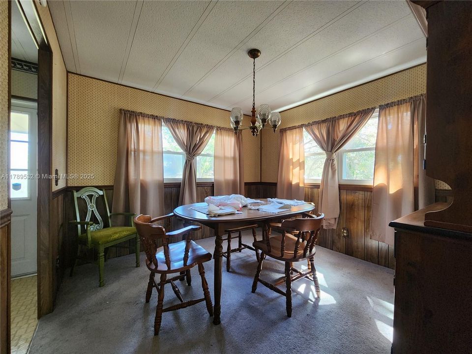 Recently Sold: $145,000 (2 beds, 2 baths, 1296 Square Feet)