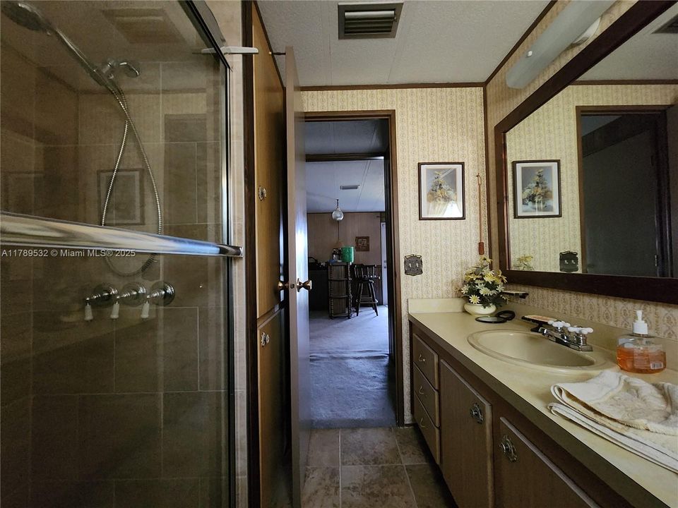 Recently Sold: $145,000 (2 beds, 2 baths, 1296 Square Feet)