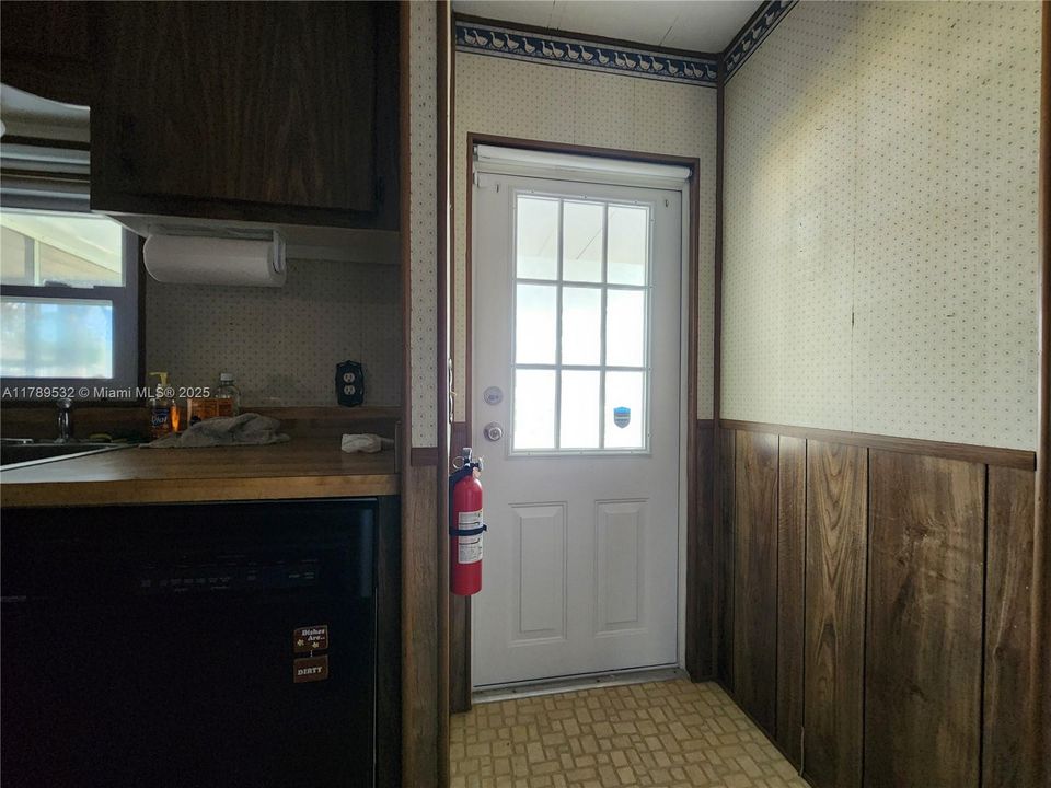 Recently Sold: $145,000 (2 beds, 2 baths, 1296 Square Feet)