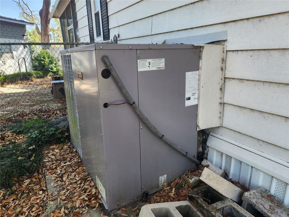 Recently Sold: $145,000 (2 beds, 2 baths, 1296 Square Feet)