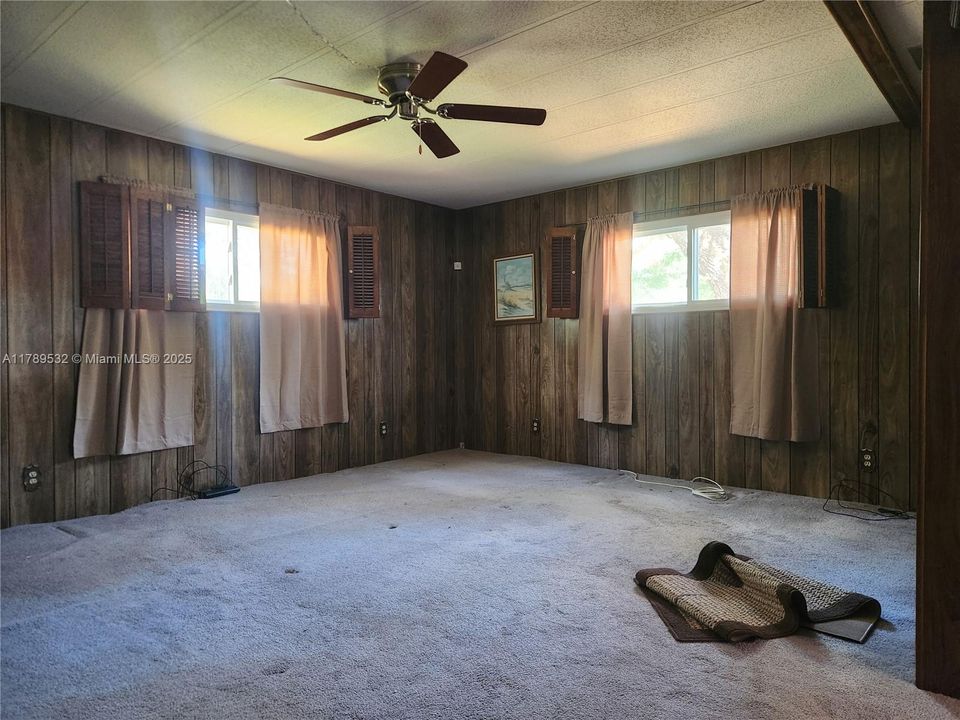 Recently Sold: $145,000 (2 beds, 2 baths, 1296 Square Feet)