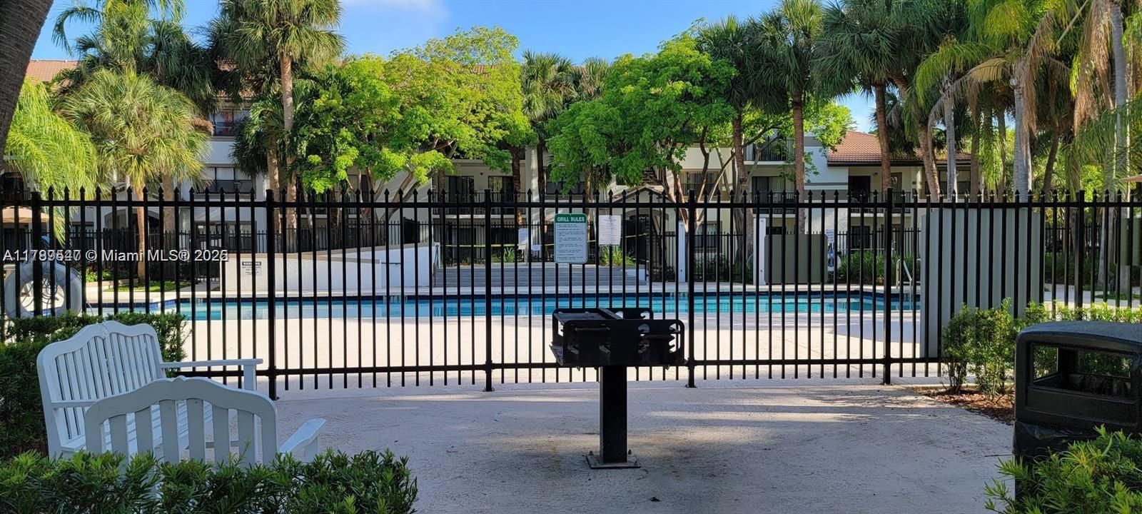 Recently Rented: $1,750 (1 beds, 1 baths, 841 Square Feet)