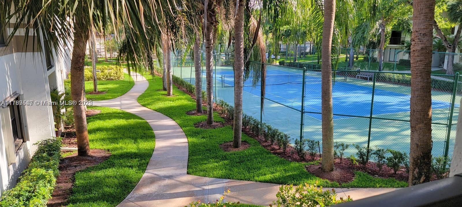 Recently Rented: $1,750 (1 beds, 1 baths, 841 Square Feet)