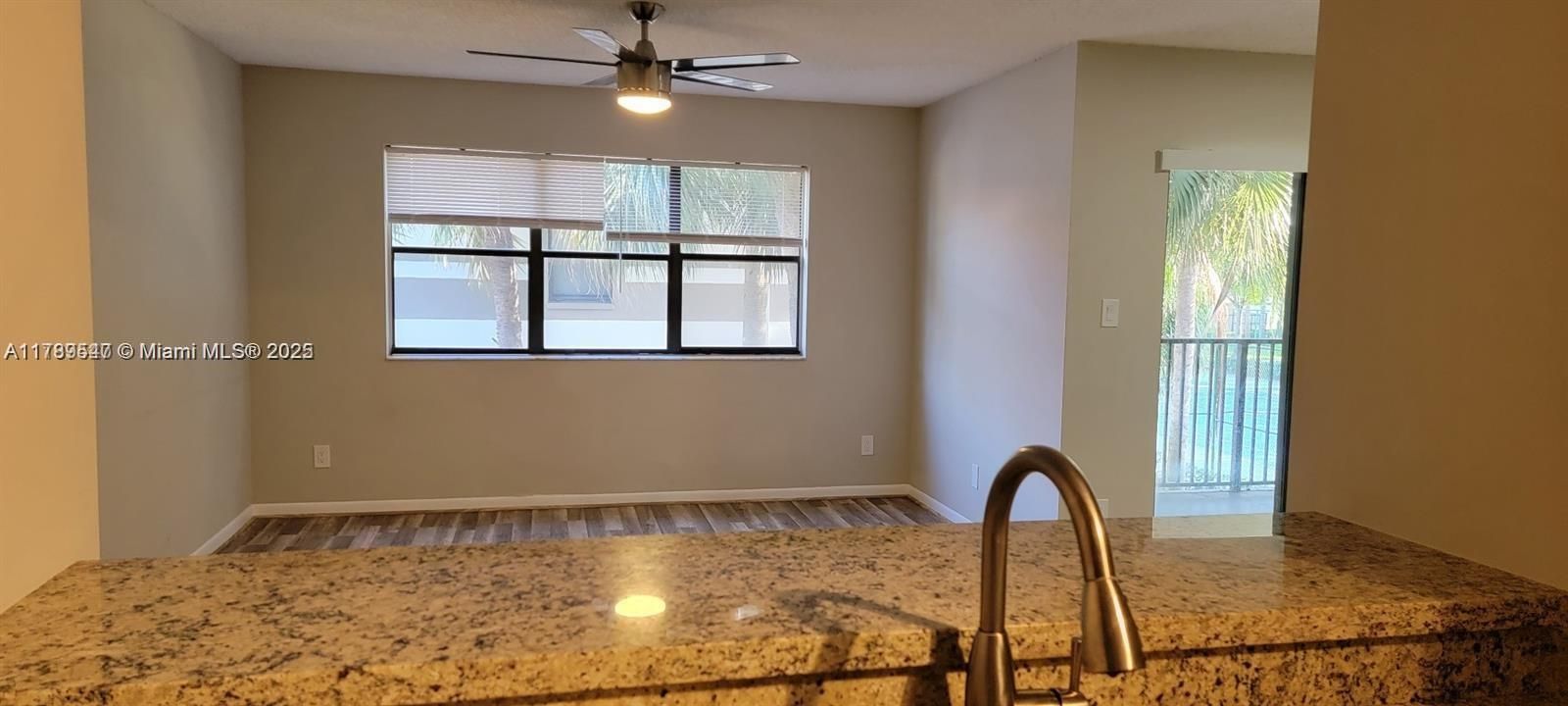 Recently Rented: $1,750 (1 beds, 1 baths, 841 Square Feet)