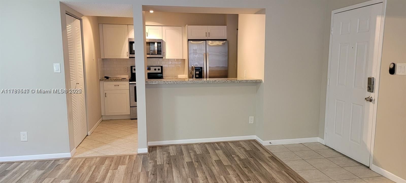 Recently Rented: $1,750 (1 beds, 1 baths, 841 Square Feet)