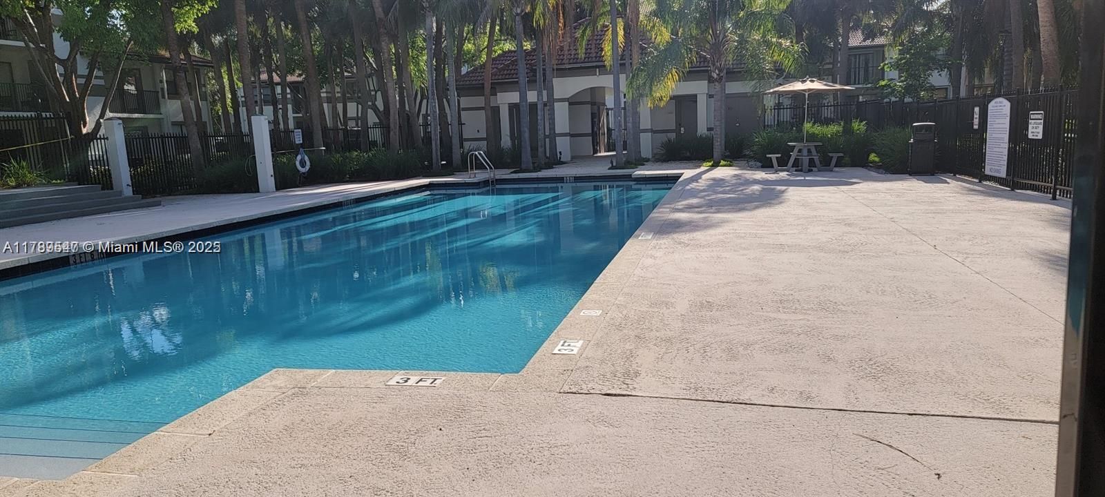 Recently Rented: $1,750 (1 beds, 1 baths, 841 Square Feet)