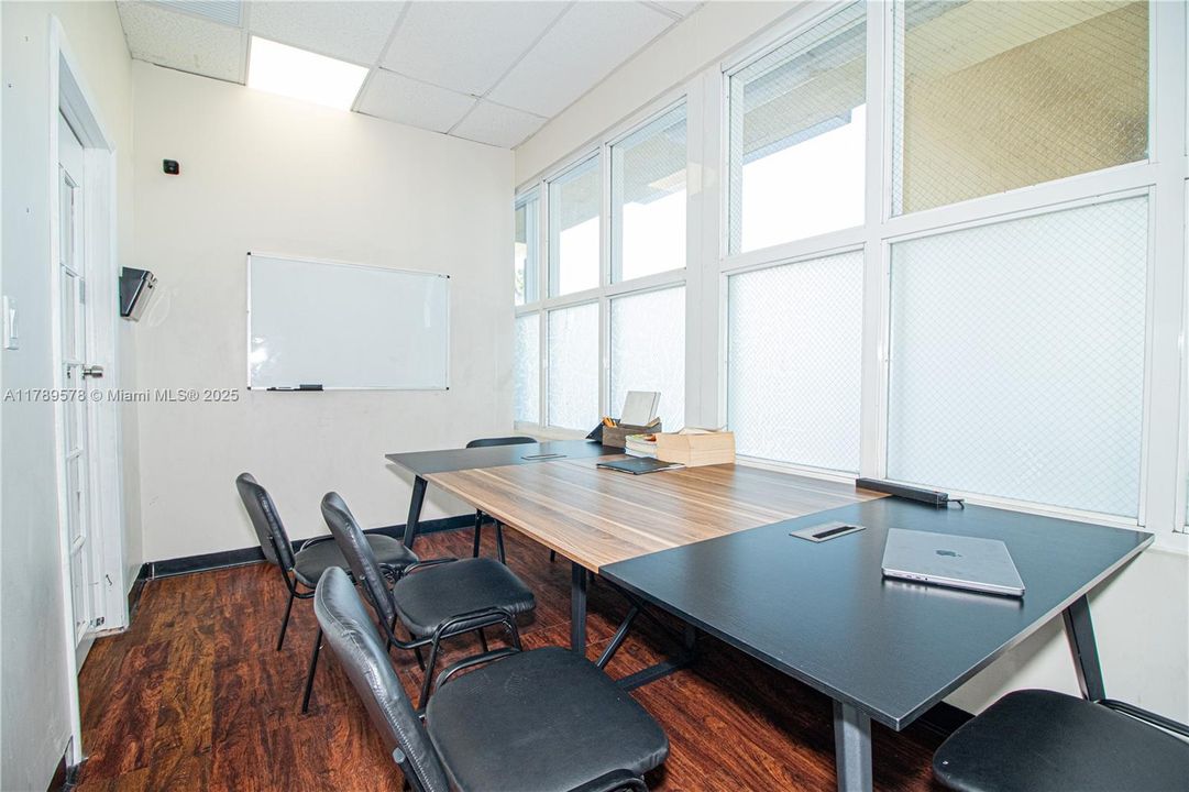 出租: $750 (0 贝兹, 0 浴室, 0 平方英尺)