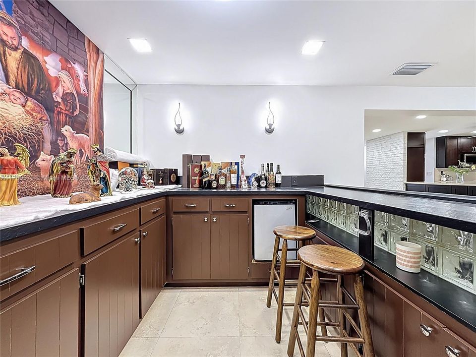 Недавно арендовано: $7,700 (5 спален, 4 ванн, 3857 Квадратных фут)