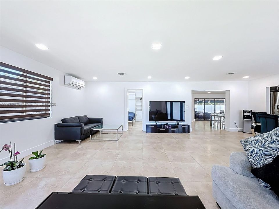 Недавно арендовано: $7,700 (5 спален, 4 ванн, 3857 Квадратных фут)