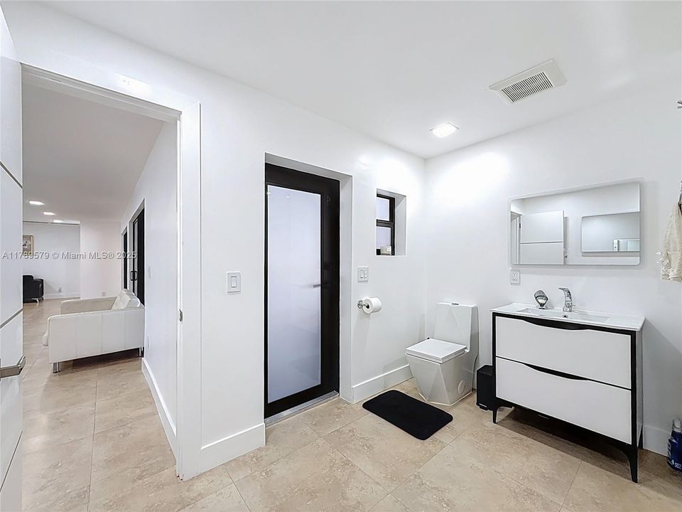 Недавно арендовано: $7,700 (5 спален, 4 ванн, 3857 Квадратных фут)