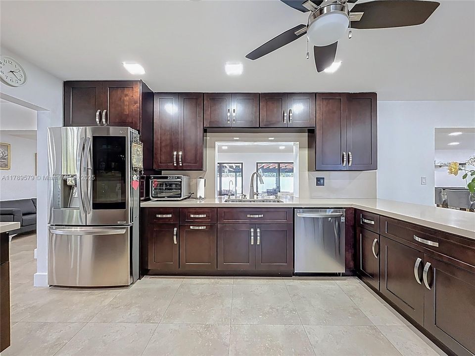 Недавно арендовано: $7,700 (5 спален, 4 ванн, 3857 Квадратных фут)