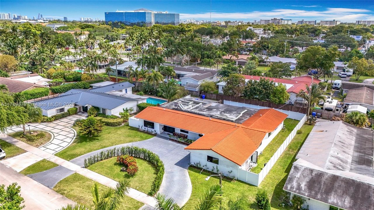 Недавно арендовано: $7,700 (5 спален, 4 ванн, 3857 Квадратных фут)