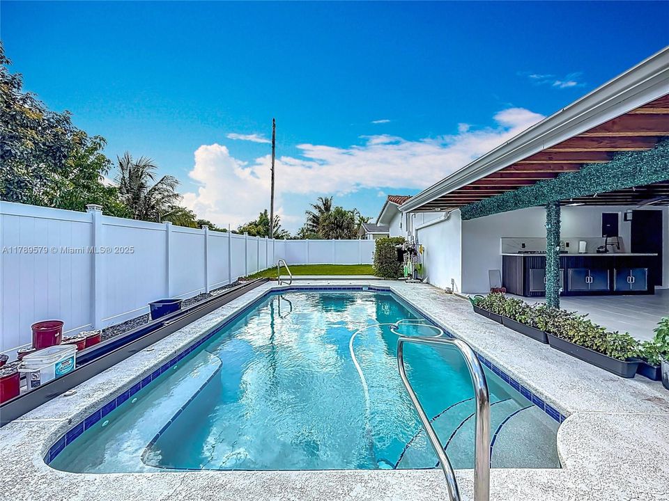 Недавно арендовано: $7,700 (5 спален, 4 ванн, 3857 Квадратных фут)