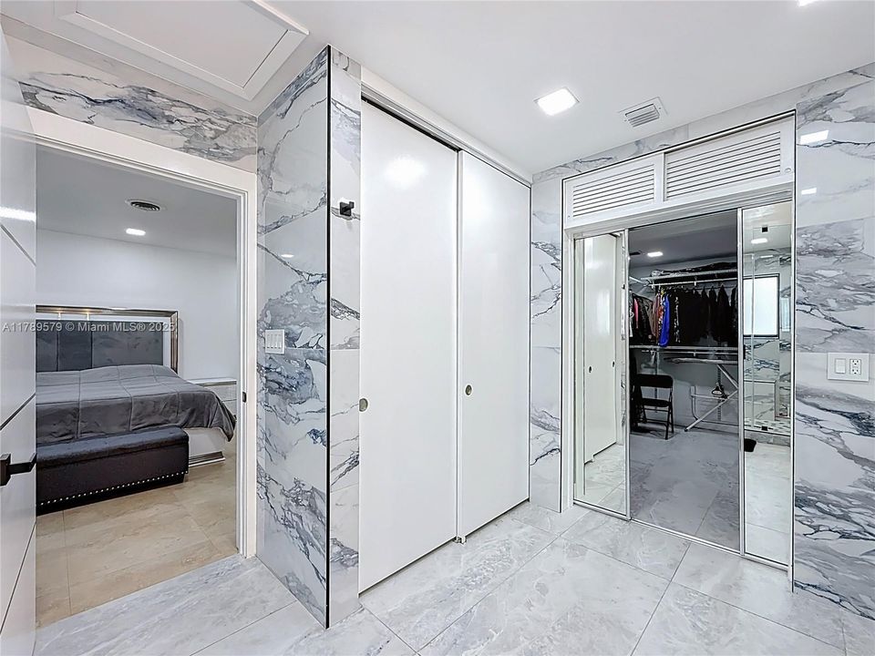 Недавно арендовано: $7,700 (5 спален, 4 ванн, 3857 Квадратных фут)