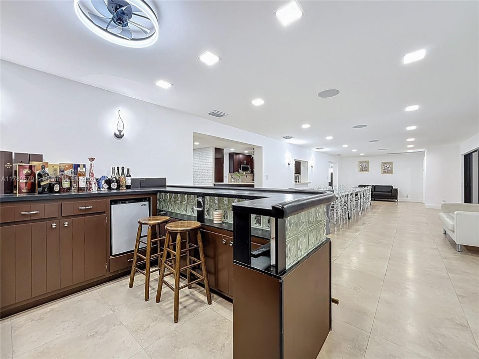 Недавно арендовано: $7,700 (5 спален, 4 ванн, 3857 Квадратных фут)