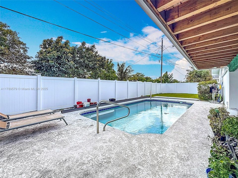 Недавно арендовано: $7,700 (5 спален, 4 ванн, 3857 Квадратных фут)