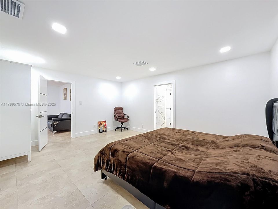 Недавно арендовано: $7,700 (5 спален, 4 ванн, 3857 Квадратных фут)