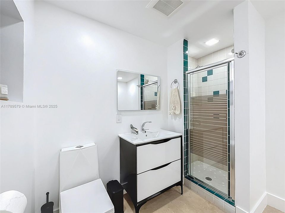 Недавно арендовано: $7,700 (5 спален, 4 ванн, 3857 Квадратных фут)