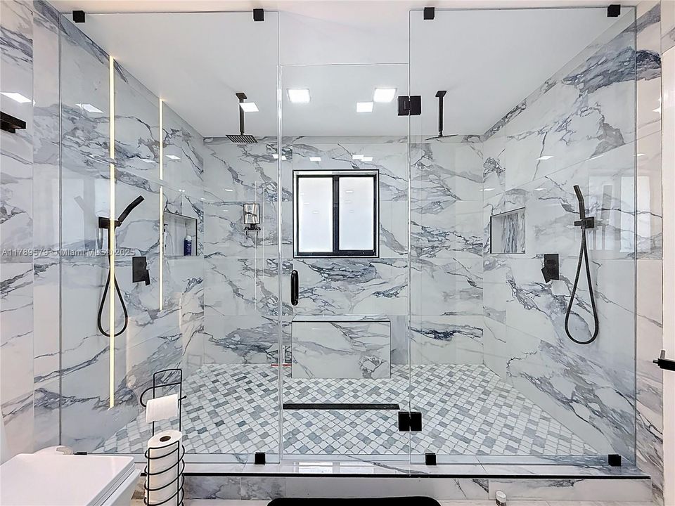 Недавно арендовано: $7,700 (5 спален, 4 ванн, 3857 Квадратных фут)