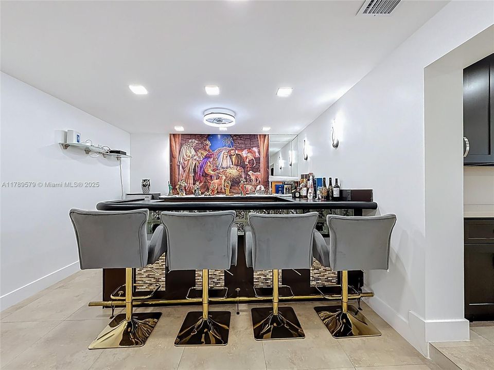 Недавно арендовано: $7,700 (5 спален, 4 ванн, 3857 Квадратных фут)