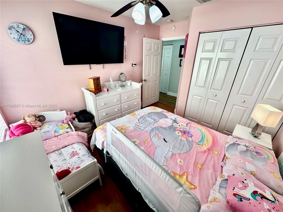 Recently Sold: $574,933 (3 beds, 2 baths, 1665 Square Feet)