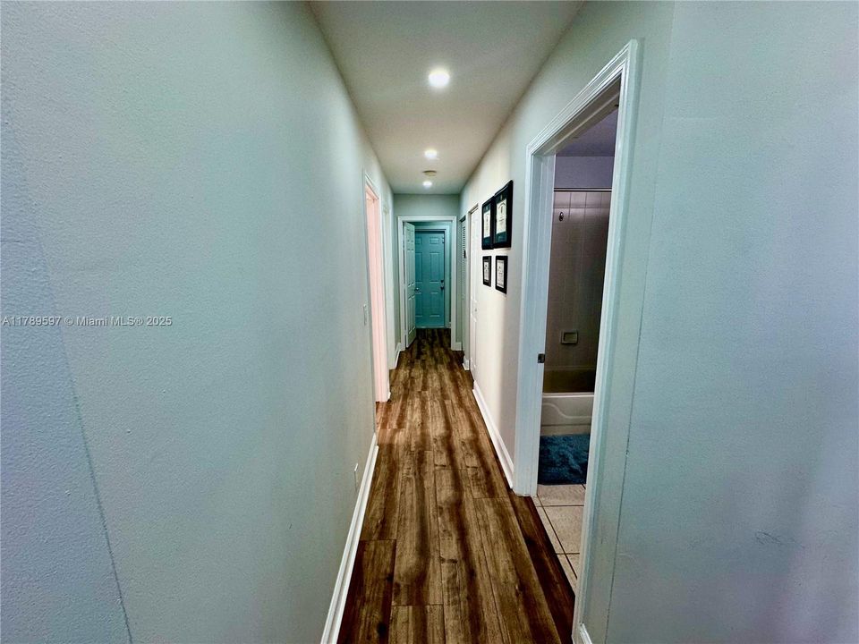 Recently Sold: $574,933 (3 beds, 2 baths, 1665 Square Feet)