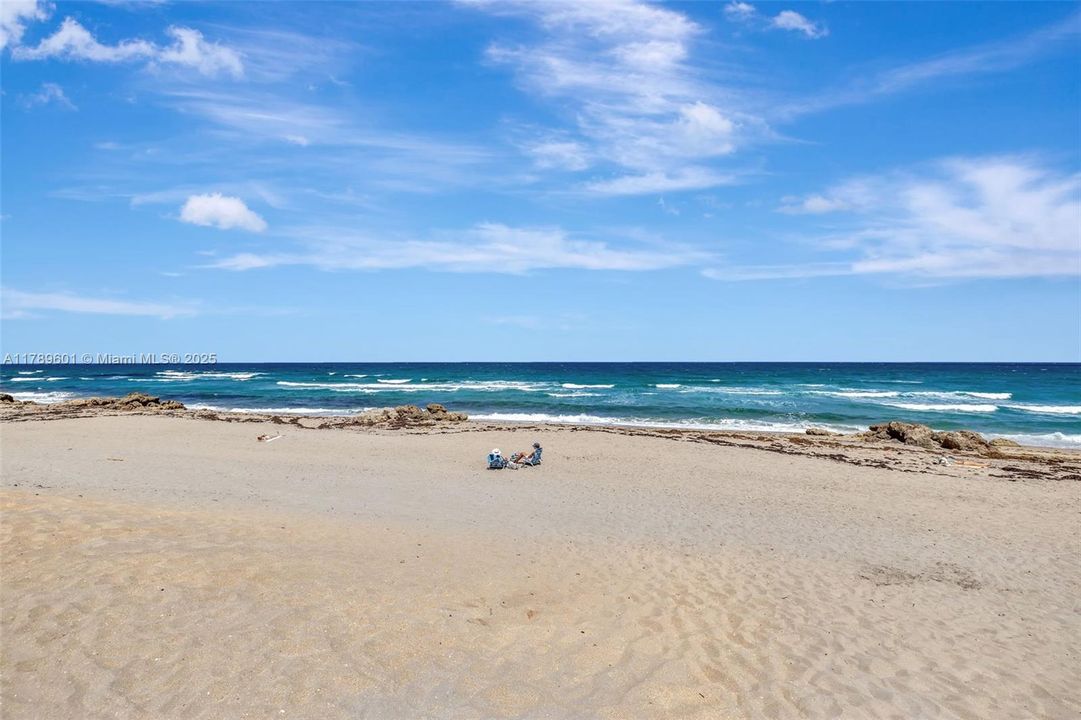 待售: $625,000 (2 贝兹, 2 浴室, 1326 平方英尺)