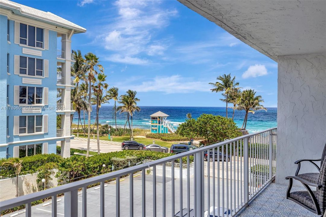 待售: $625,000 (2 贝兹, 2 浴室, 1326 平方英尺)