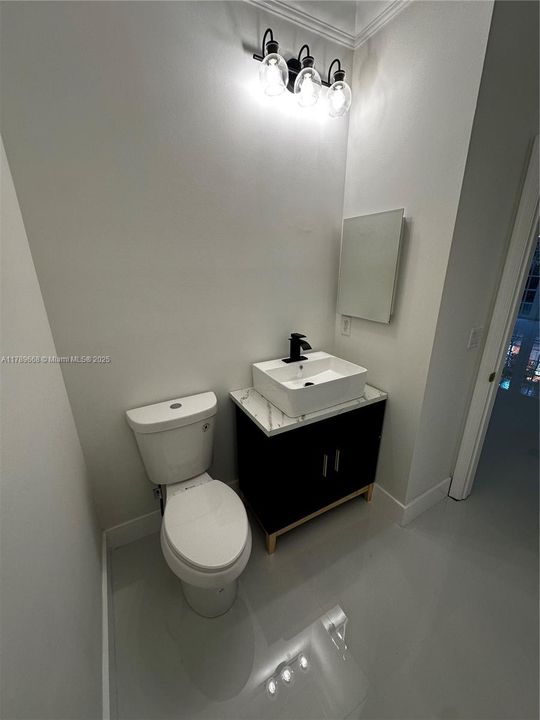 Под контрактом: $4,500 (6 спален, 3 ванн, 3662 Квадратных фут)