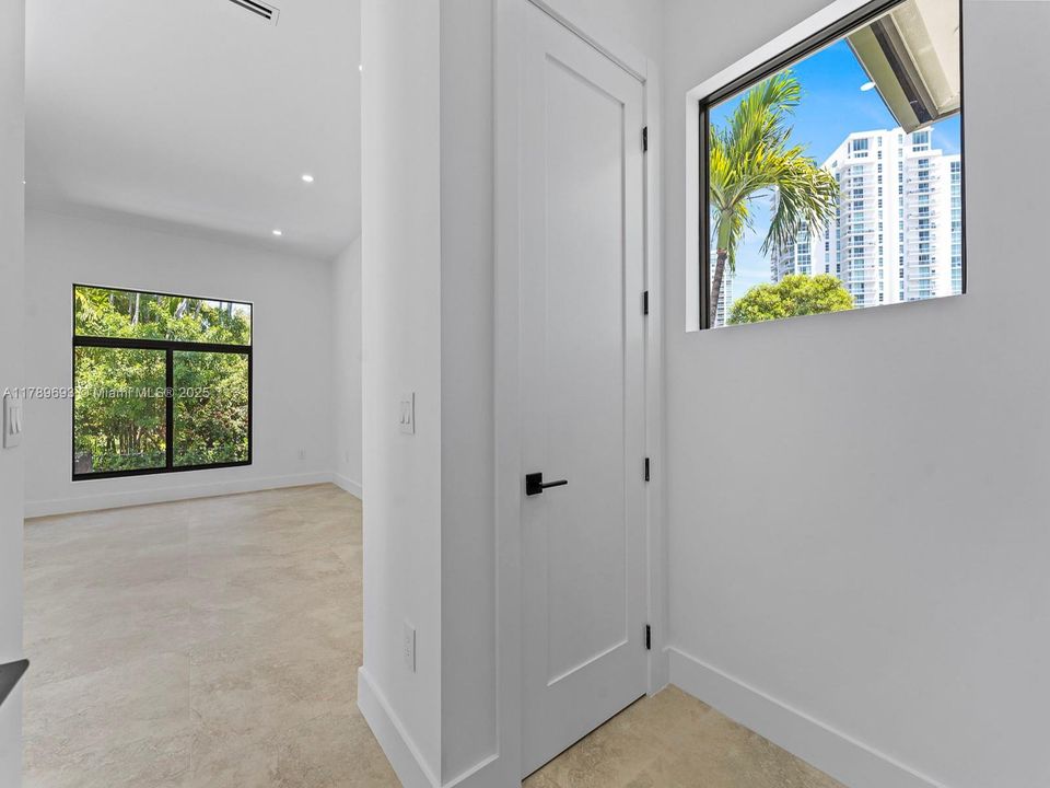 Recientemente alquilado: $8,500 (3 camas, 3 baños, 0 Pies cuadrados)