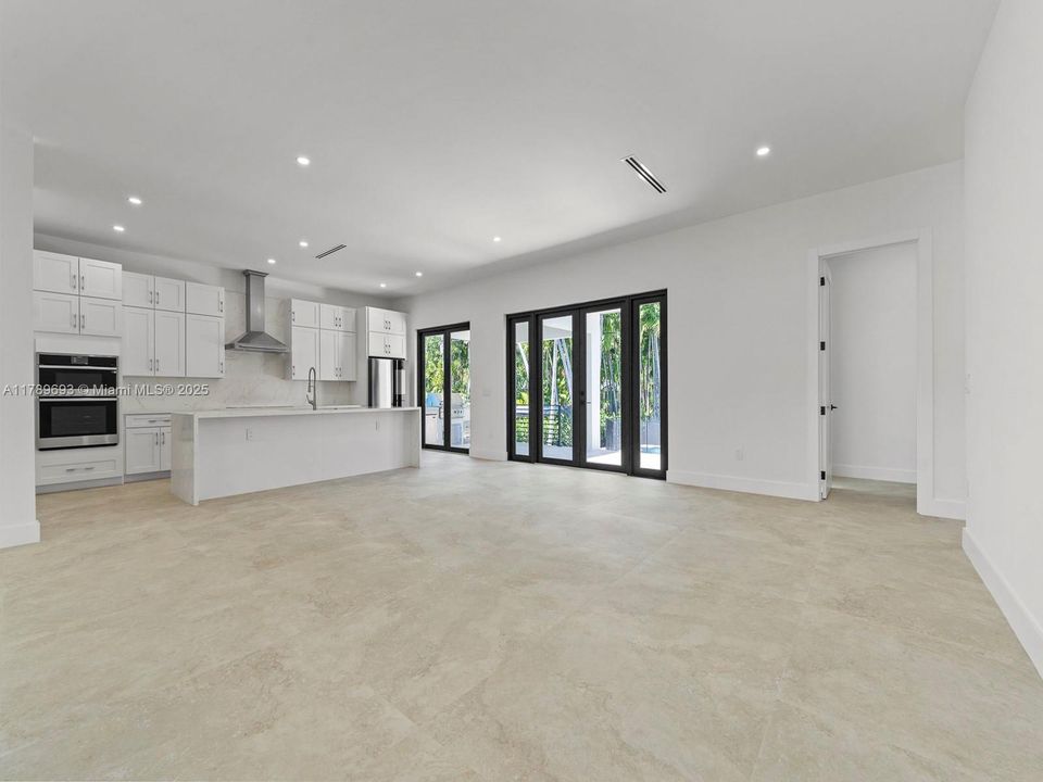 Recientemente alquilado: $8,500 (3 camas, 3 baños, 0 Pies cuadrados)