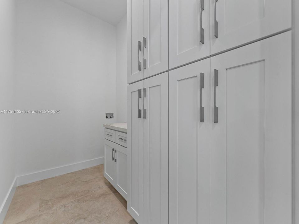 Recientemente alquilado: $8,500 (3 camas, 3 baños, 0 Pies cuadrados)