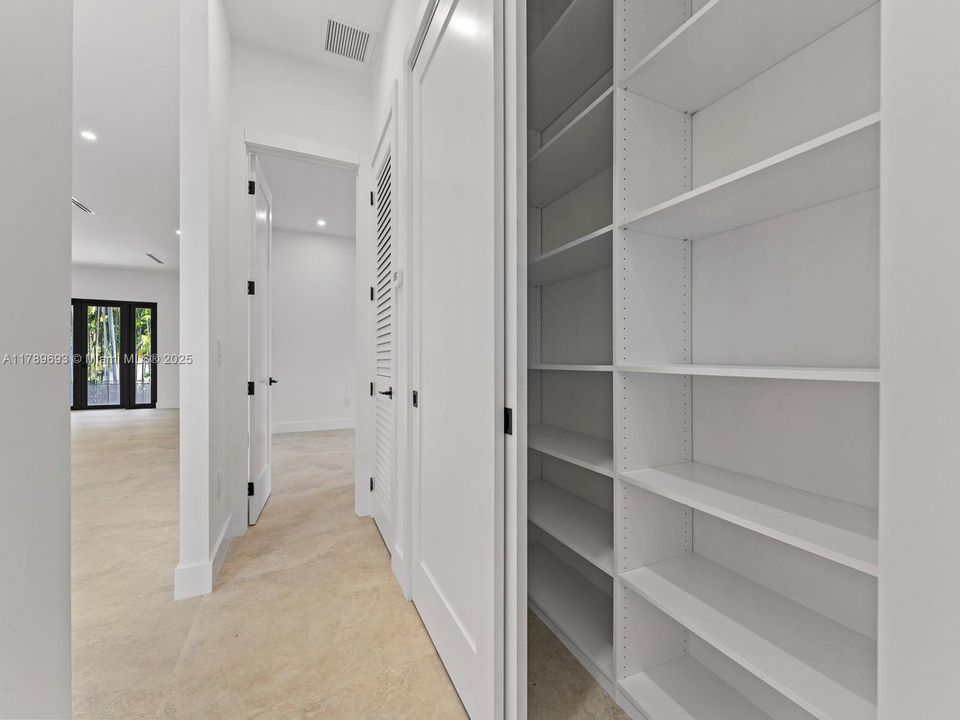 Recientemente alquilado: $8,500 (3 camas, 3 baños, 0 Pies cuadrados)